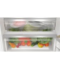 Series 4, Built-in fridge-freezer with freezer at bottom, 193.5 x 70.8 cm, flat hinge