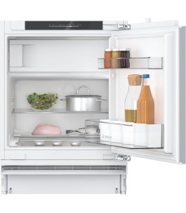 Series 4, Built-under fridge with freezer section, 82 x 60 cm, flat hinge